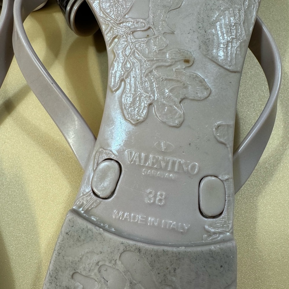 Valentino Slides Size38 - image 4